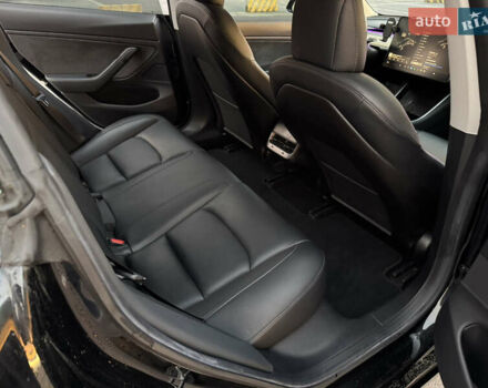 Черный Тесла Модель 3, объемом двигателя 0 л и пробегом 98 тыс. км за 17900 $, фото 17 на Automoto.ua