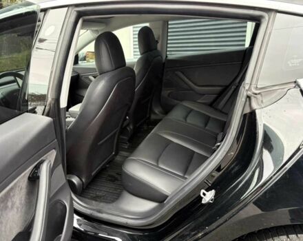 Тесла Модель 3 2019 у Києві на Automoto.ua Чорний Тесла Модель 3, об'ємом двигуна 0 л та пробігом 103 тис. км за 17400 $, фото 6 на Automoto.ua