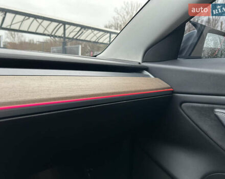 Черный Тесла Модель 3, объемом двигателя 0 л и пробегом 180 тыс. км за 17500 $, фото 23 на Automoto.ua