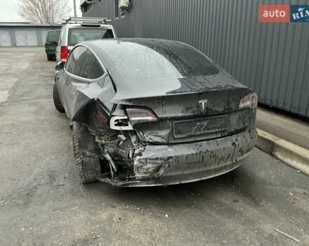 Черный Тесла Модель 3, объемом двигателя 0 л и пробегом 139 тыс. км за 11000 $, фото 4 на Automoto.ua