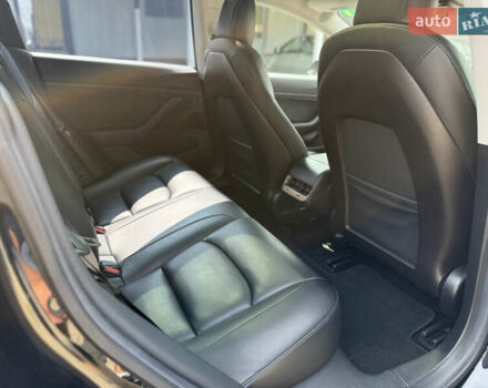 Черный Тесла Модель 3, объемом двигателя 0 л и пробегом 135 тыс. км за 15900 $, фото 26 на Automoto.ua