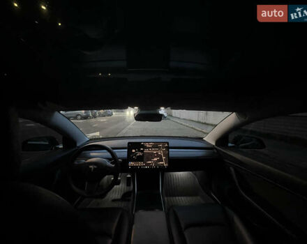 Черный Тесла Модель 3, объемом двигателя 0 л и пробегом 77 тыс. км за 20000 $, фото 3 на Automoto.ua