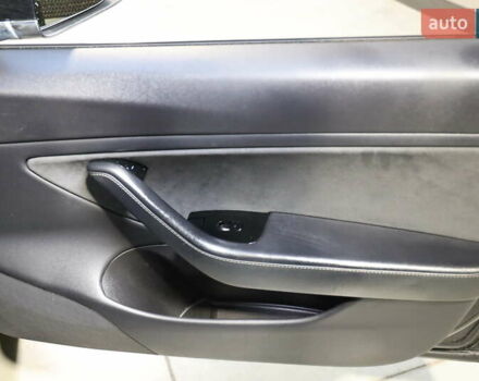 Чорний Тесла Модель 3, об'ємом двигуна 0 л та пробігом 163 тис. км за 15600 $, фото 31 на Automoto.ua