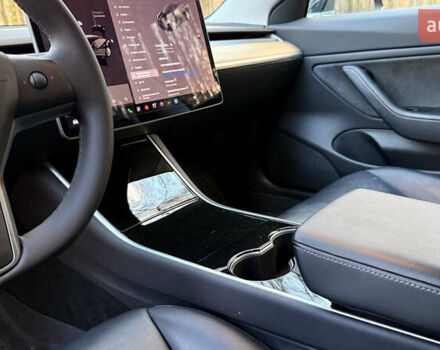 Черный Тесла Модель 3, объемом двигателя 0 л и пробегом 120 тыс. км за 18399 $, фото 14 на Automoto.ua