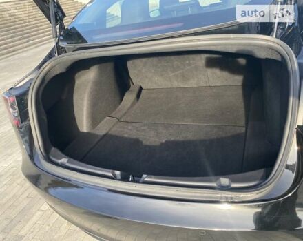 Чорний Тесла Модель 3, об'ємом двигуна 0 л та пробігом 61 тис. км за 24800 $, фото 25 на Automoto.ua