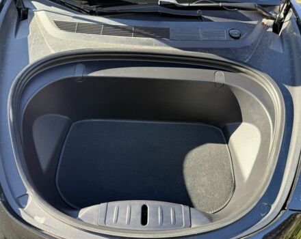 Чорний Тесла Модель 3, об'ємом двигуна 0 л та пробігом 151 тис. км за 16500 $, фото 14 на Automoto.ua