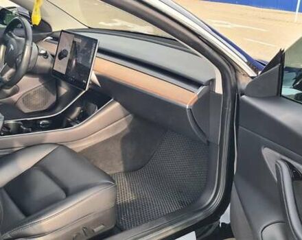 Чорний Тесла Модель 3, об'ємом двигуна 0 л та пробігом 150 тис. км за 16250 $, фото 12 на Automoto.ua