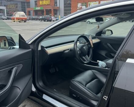 Тесла Модель 3 2019 у Києві на Automoto.ua Чорний Тесла Модель 3, об'ємом двигуна 0 л та пробігом 115 тис. км за 16000 $, фото 7 на Automoto.ua