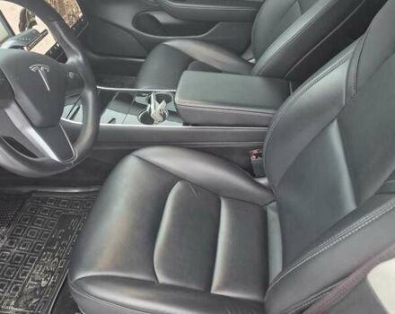 Черный Тесла Модель 3, объемом двигателя 0 л и пробегом 124 тыс. км за 14500 $, фото 5 на Automoto.ua