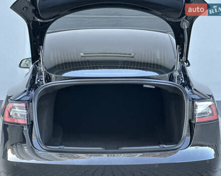 Черный Тесла Модель 3, объемом двигателя 0 л и пробегом 121 тыс. км за 19400 $, фото 42 на Automoto.ua