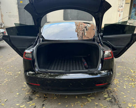 Черный Тесла Модель 3, объемом двигателя 0 л и пробегом 100 тыс. км за 22300 $, фото 12 на Automoto.ua