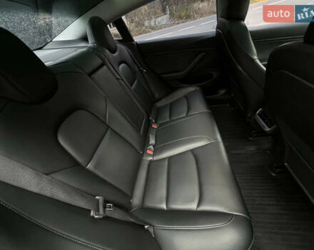 Черный Тесла Модель 3, объемом двигателя 0 л и пробегом 93 тыс. км за 15600 $, фото 51 на Automoto.ua