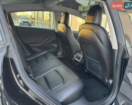 Чорний Тесла Модель 3, об'ємом двигуна 0 л та пробігом 117 тис. км за 18999 $, фото 74 на Automoto.ua