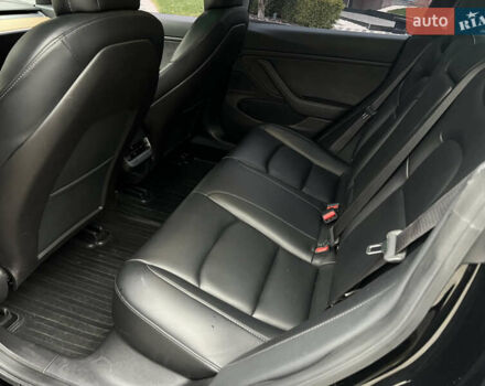 Черный Тесла Модель 3, объемом двигателя 0 л и пробегом 93 тыс. км за 15600 $, фото 48 на Automoto.ua