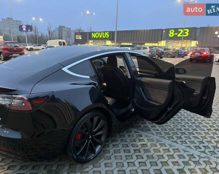 Черный Тесла Модель 3, объемом двигателя 0 л и пробегом 77 тыс. км за 20000 $, фото 6 на Automoto.ua