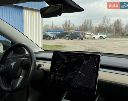 Чорний Тесла Модель 3, об'ємом двигуна 0 л та пробігом 152 тис. км за 17000 $, фото 17 на Automoto.ua