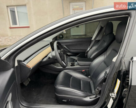 Чорний Тесла Модель 3, об'ємом двигуна 0 л та пробігом 81 тис. км за 15300 $, фото 14 на Automoto.ua