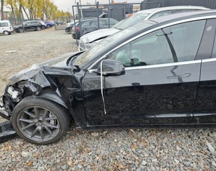 Черный Тесла Модель 3, объемом двигателя 0 л и пробегом 130 тыс. км за 303 $, фото 2 на Automoto.ua