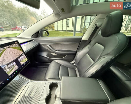 Черный Тесла Модель 3, объемом двигателя 0 л и пробегом 125 тыс. км за 18650 $, фото 20 на Automoto.ua