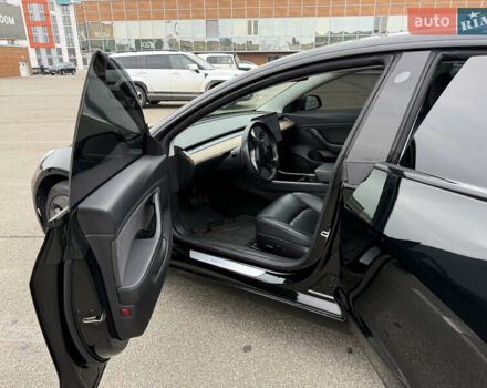 Чорний Тесла Модель 3, об'ємом двигуна 0 л та пробігом 124 тис. км за 15300 $, фото 28 на Automoto.ua