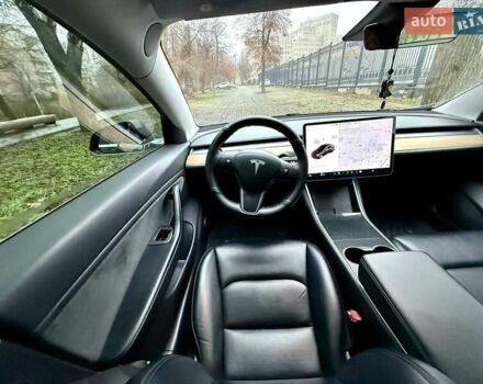 Чорний Тесла Модель 3, об'ємом двигуна 0 л та пробігом 131 тис. км за 19000 $, фото 18 на Automoto.ua