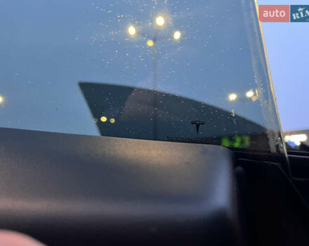 Черный Тесла Модель 3, объемом двигателя 0 л и пробегом 77 тыс. км за 20000 $, фото 65 на Automoto.ua