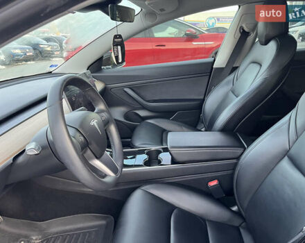 Черный Тесла Модель 3, объемом двигателя 0 л и пробегом 105 тыс. км за 15700 $, фото 9 на Automoto.ua
