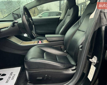 Черный Тесла Модель 3, объемом двигателя 0 л и пробегом 95 тыс. км за 16800 $, фото 9 на Automoto.ua