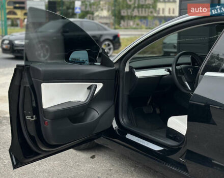Черный Тесла Модель 3, объемом двигателя 0 л и пробегом 63 тыс. км за 17700 $, фото 26 на Automoto.ua