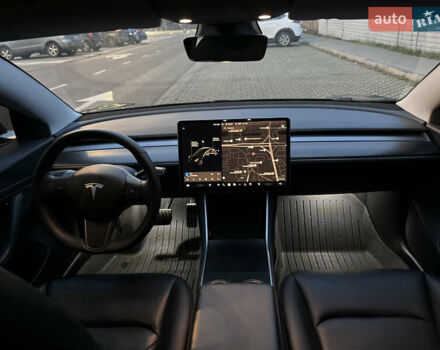 Черный Тесла Модель 3, объемом двигателя 0 л и пробегом 77 тыс. км за 20000 $, фото 4 на Automoto.ua