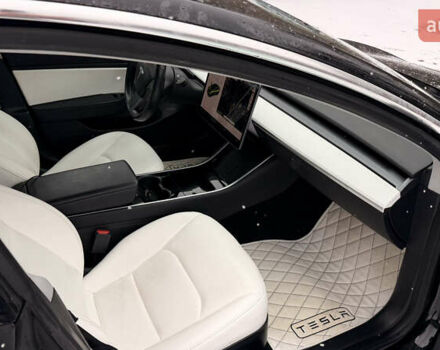 Черный Тесла Модель 3, объемом двигателя 0 л и пробегом 125 тыс. км за 16500 $, фото 26 на Automoto.ua