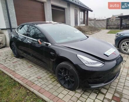 Черный Тесла Модель 3, объемом двигателя 0 л и пробегом 180 тыс. км за 10999 $, фото 5 на Automoto.ua
