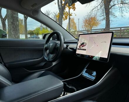 Черный Тесла Модель 3, объемом двигателя 0 л и пробегом 65 тыс. км за 25390 $, фото 23 на Automoto.ua