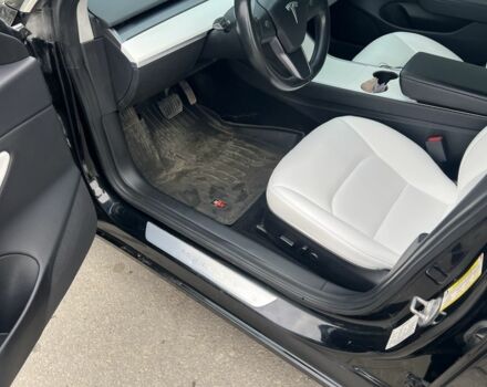 Чорний Тесла Модель 3, об'ємом двигуна 0 л та пробігом 198 тис. км за 16000 $, фото 22 на Automoto.ua