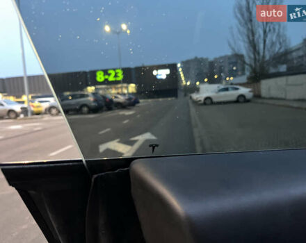 Черный Тесла Модель 3, объемом двигателя 0 л и пробегом 77 тыс. км за 20000 $, фото 67 на Automoto.ua