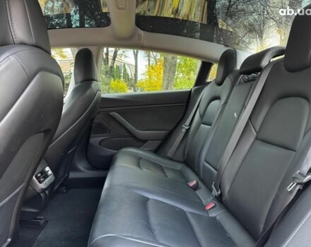 Черный Тесла Модель 3, объемом двигателя 0 л и пробегом 65 тыс. км за 25390 $, фото 20 на Automoto.ua