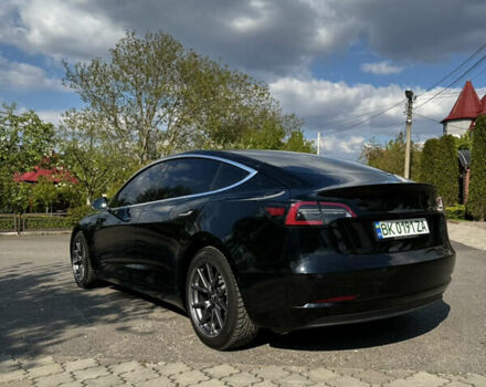 Чорний Тесла Модель 3, об'ємом двигуна 0 л та пробігом 135 тис. км за 21900 $, фото 7 на Automoto.ua