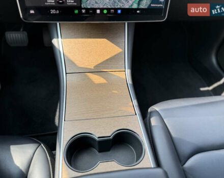 Черный Тесла Модель 3, объемом двигателя 0 л и пробегом 135 тыс. км за 15900 $, фото 33 на Automoto.ua