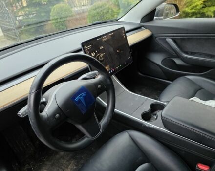 Чорний Тесла Модель 3, об'ємом двигуна 0 л та пробігом 140 тис. км за 345 $, фото 5 на Automoto.ua