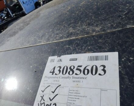 Черный Тесла Модель 3, объемом двигателя 0 л и пробегом 188 тыс. км за 11500 $, фото 6 на Automoto.ua