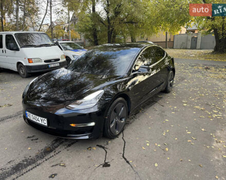 Чорний Тесла Модель 3, об'ємом двигуна 0 л та пробігом 100 тис. км за 20900 $, фото 2 на Automoto.ua
