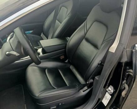 Тесла Модель 3 2019 в Львове на Automoto.ua Черный Тесла Модель 3, объемом двигателя 0 л и пробегом 185 тыс. км за 16800 $, фото 3 на Automoto.ua