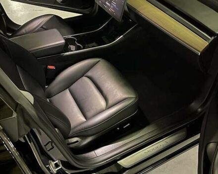 Черный Тесла Модель 3, объемом двигателя 0 л и пробегом 90 тыс. км за 18500 $, фото 13 на Automoto.ua