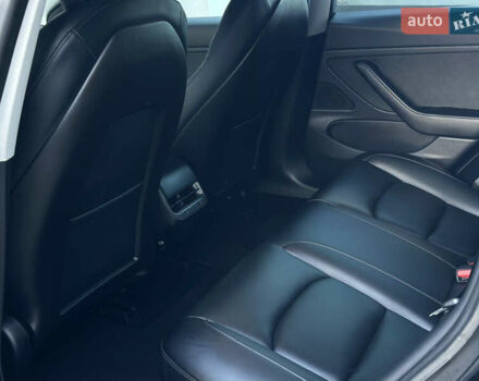 Черный Тесла Модель 3, объемом двигателя 0 л и пробегом 121 тыс. км за 19400 $, фото 60 на Automoto.ua