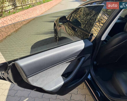 Черный Тесла Модель 3, объемом двигателя 0 л и пробегом 116 тыс. км за 18900 $, фото 26 на Automoto.ua