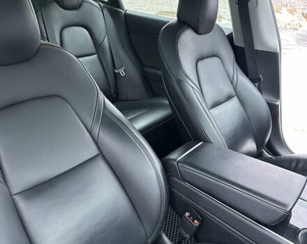 Чорний Тесла Модель 3, об'ємом двигуна 0 л та пробігом 74 тис. км за 19200 $, фото 7 на Automoto.ua