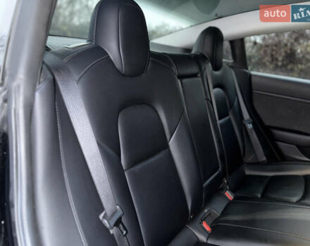 Черный Тесла Модель 3, объемом двигателя 0 л и пробегом 97 тыс. км за 14600 $, фото 29 на Automoto.ua