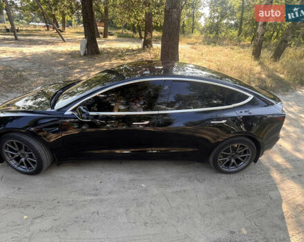 Чорний Тесла Модель 3, об'ємом двигуна 0 л та пробігом 157 тис. км за 18500 $, фото 2 на Automoto.ua