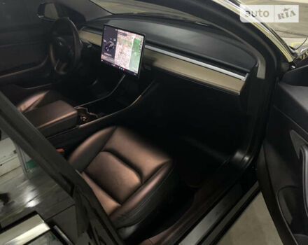 Черный Тесла Модель 3, объемом двигателя 0 л и пробегом 88 тыс. км за 17500 $, фото 5 на Automoto.ua