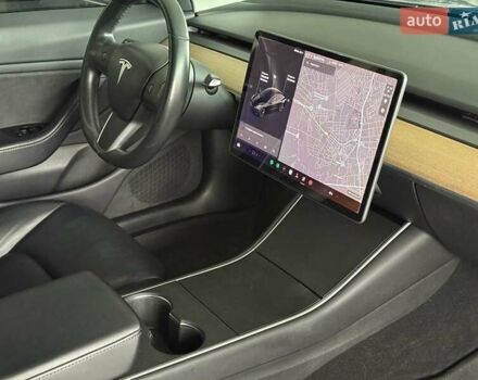 Чорний Тесла Модель 3, об'ємом двигуна 0 л та пробігом 120 тис. км за 16940 $, фото 17 на Automoto.ua